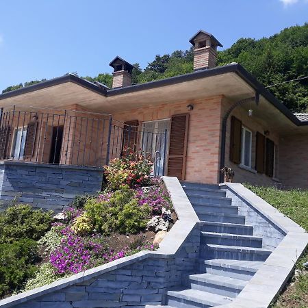 Casa "La Forcella" Villa Brembilla Bagian luar foto